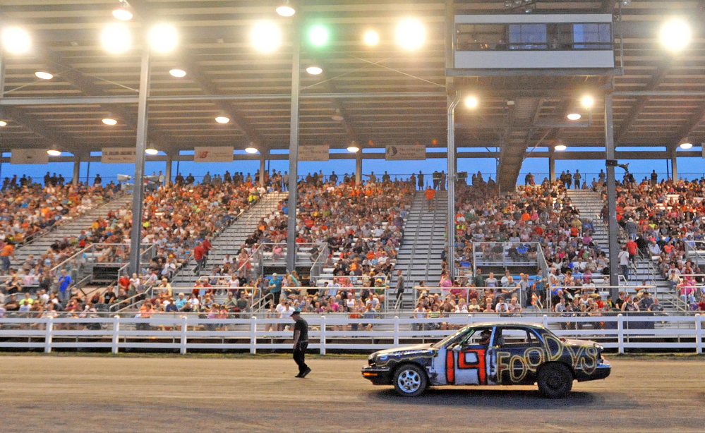 419872_957680-20150814-skowhegan2